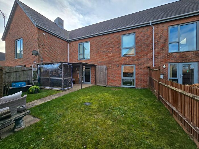 2 Bedroom Maisonette For Sale In The Beckers, Crawley Down, RH10