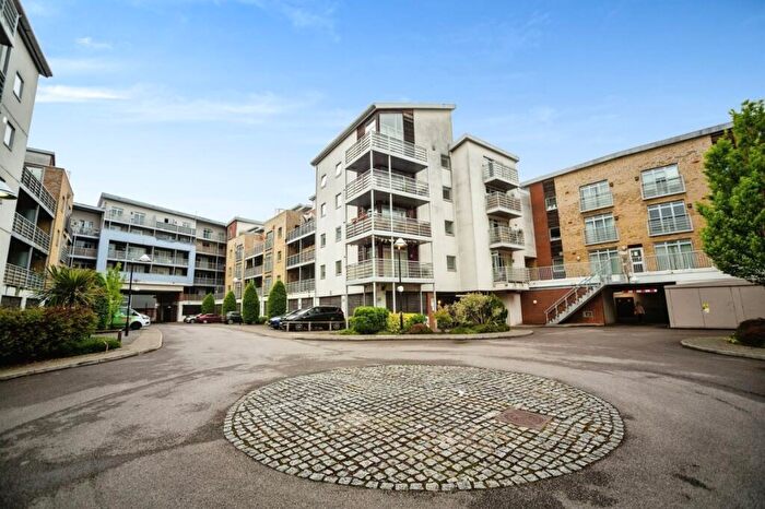 2 Bedroom Flat To Rent In Kingfisher Meadow, Maidstone, ME16