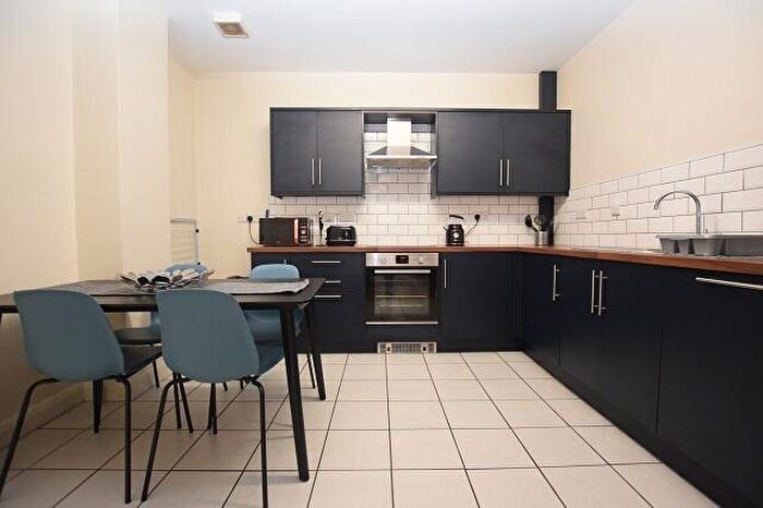 2 Bedroom Apartment To Rent In Orchard Chambers, - Church St, S1