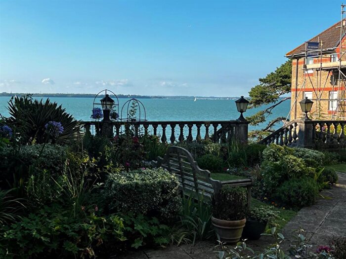 1 Bedroom Apartment For Sale In Egypt Esplanade, Cowes, PO31