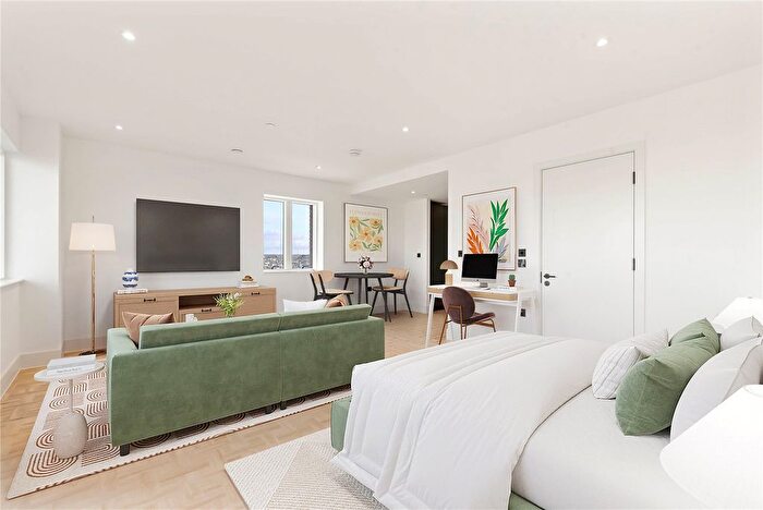 Studio To Rent In Monarch Square, London, SW11