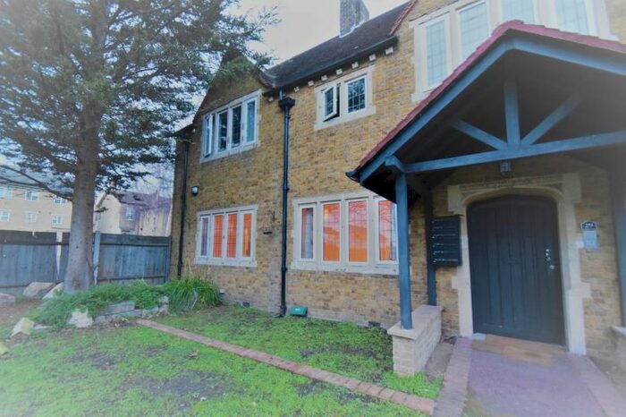 Studio To Rent In 29 Honiton Road, Southend On Sea, Essex SS1