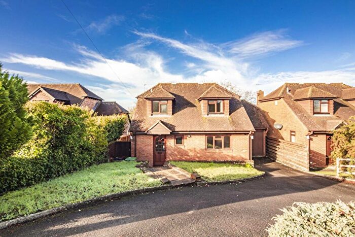 3 Bedroom Detached House For Sale In Wallingford Road, Goring On Thames, RG8