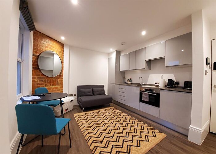 1 Bedroom Apartment To Rent In Friar Street, Reading, RG1