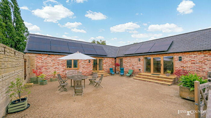 2 Bedroom Barn Conversion For Sale In Whaplode St. Catherines, PE12