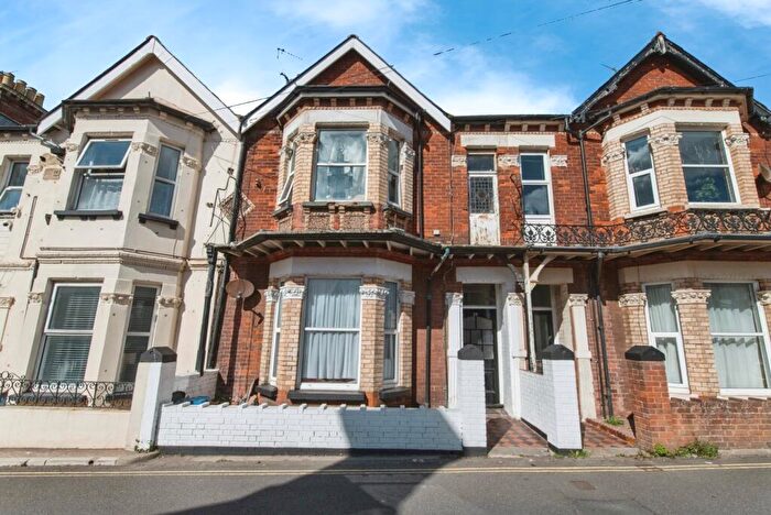 2 Bedroom Flat For Sale In St. Andrews Road, Exmouth, Devon, EX8