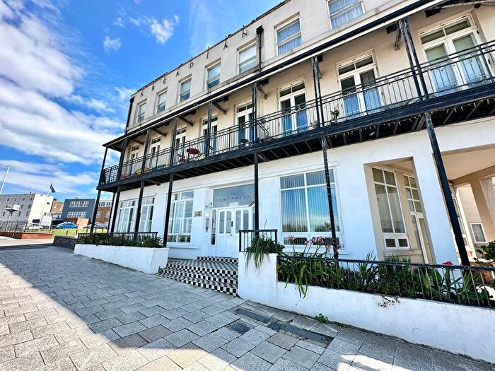 1 Bedroom Flat To Rent In Fort Hill, Margate, CT9