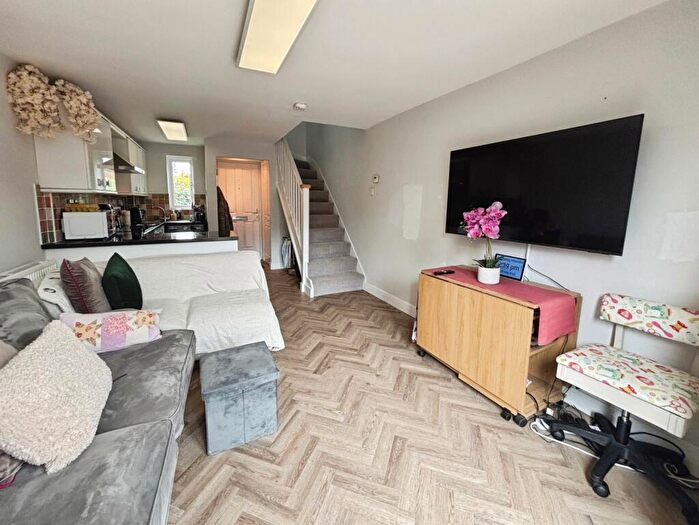 1 Bedroom Terraced House For Sale In Heather Road, Bicester, Oxfordshire, OX26