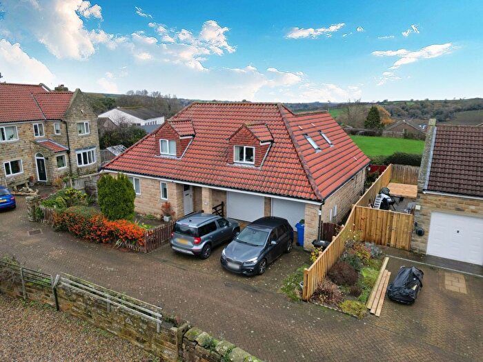 4 Bedroom Detached House For Sale In Yew Tree Close, Sleights, YO22