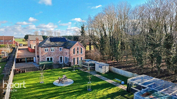 4 Bedroom Detached House For Sale In School Road, St Johns Fen End, PE14