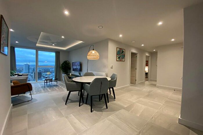 2 Bedroom Apartment To Rent In Angel Gardens, Manchester, M4