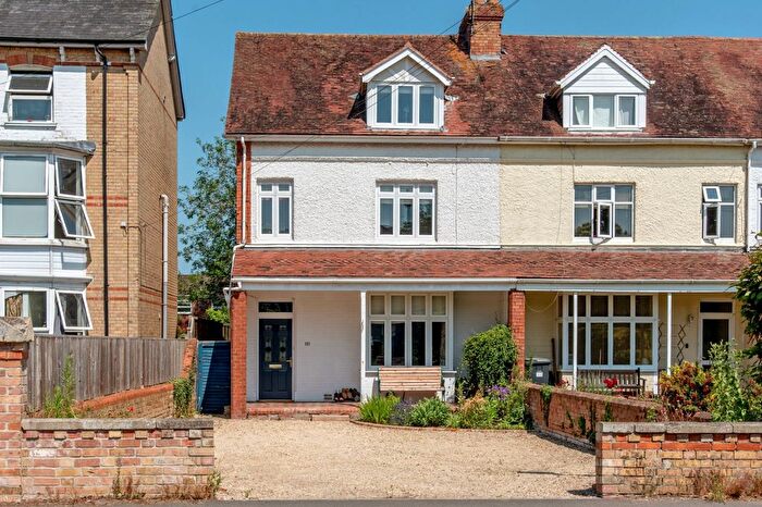 5 Bedroom Semi-Detached House For Sale In South Road, Taunton, Somerset, TA1