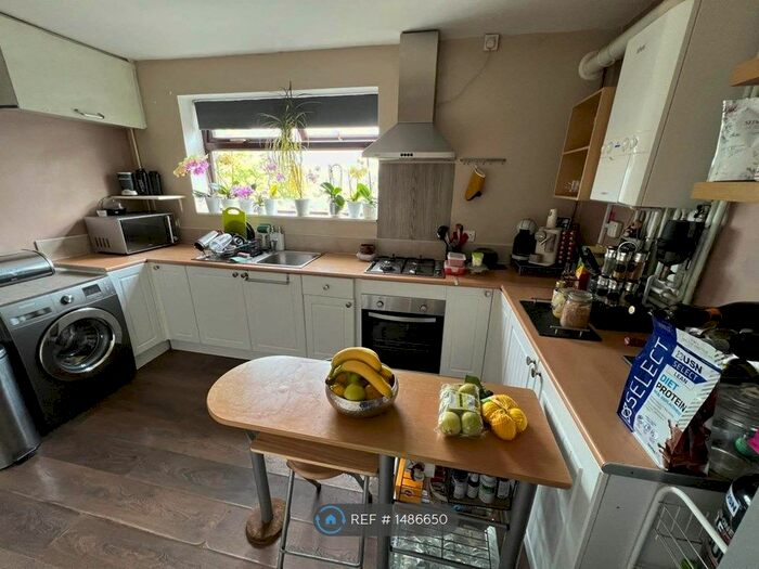 2 Bedroom Semi-Detached House To Rent In Ballinson Road, Stoke-On-Trent, ST3