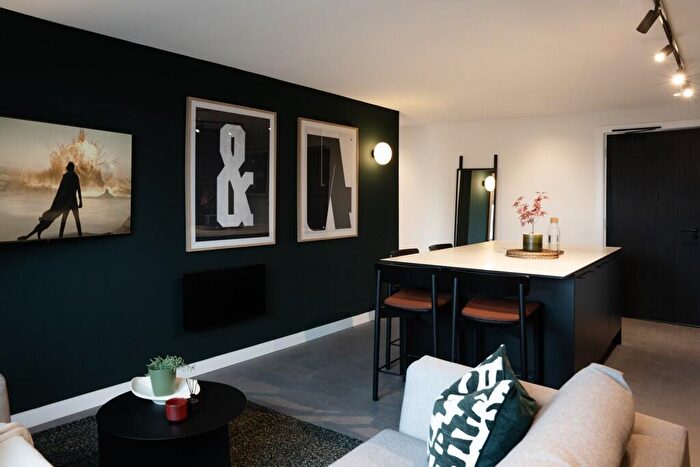 4 Bedroom Apartment To Rent In Union West Tower, Water Street, Manchester, Greater Manchester, M3