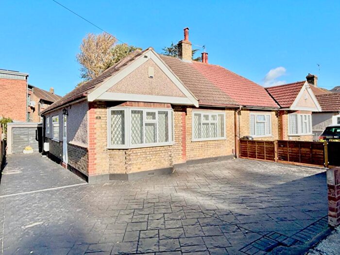 2 Bedroom Semi-Detached Bungalow For Sale In Roseacre Road, Welling, DA16