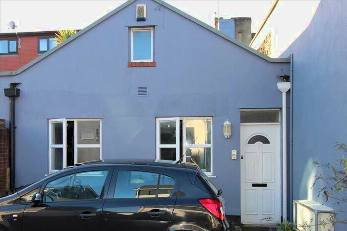 2 Bedroom Apartment To Rent In Lower Chapel Road, Hanham, Hanham, BS15