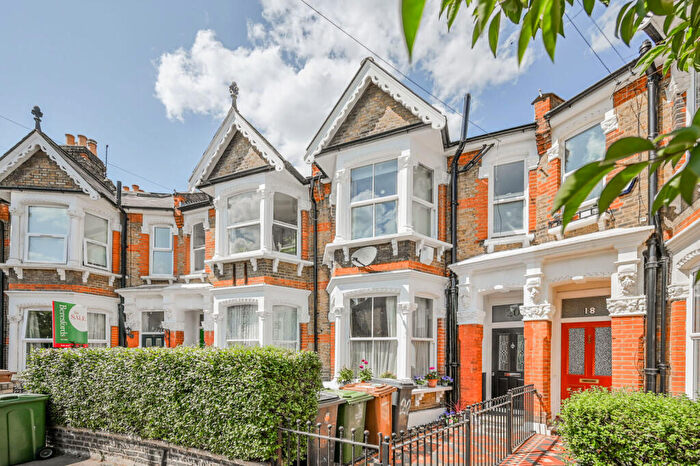 4 Bedroom Terraced House For Sale In Cleveland Park Crescent, Walthamstow, London, E17
