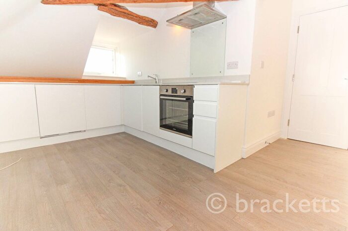 1 Bedroom Flat To Rent In Rye Road, Hawkhurst, TN18