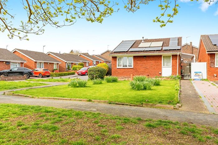 2 Bedroom Detached Bungalow For Sale In Kilborn Road, Wellingborough, NN8