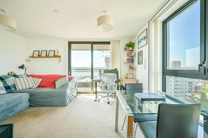 1 Bedroom Flat For Sale In Connaught Heights, Silvertown, London, E16