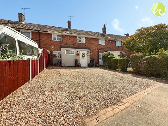 3 Bedroom Terraced House For Sale In Southcote Crescent, Basildon, SS14