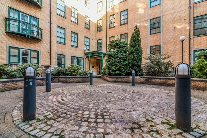 3 Bedroom Apartment To Rent In Whitworth Street, Manchester, M1