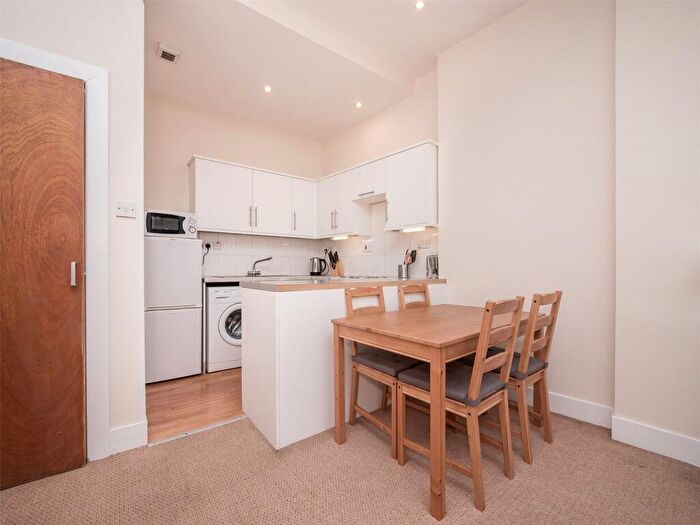 1 Bedroom Flat To Rent In Broughton Road, Edinburgh, EH7