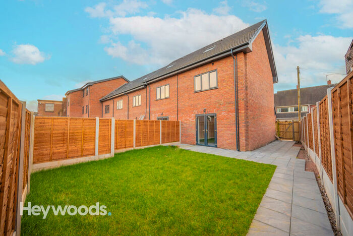 3 Bedroom Mews To Rent In London Mews, London Road, Trent Vale, Stoke-on-Trent, ST4