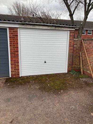 Garage / Parking To Rent In Trevelyan Crescent, Stratford-upon-Avon, CV37