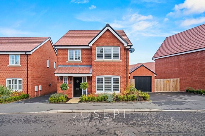 4 Bedroom Detached House For Sale In Bronze Barrow Way, Bramford, IP8