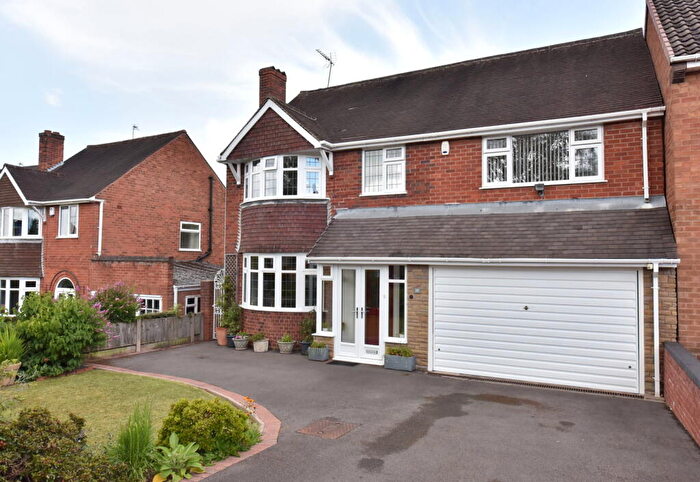5 Bedroom Detached House For Sale In Kingswinford, The Knoll, DY6