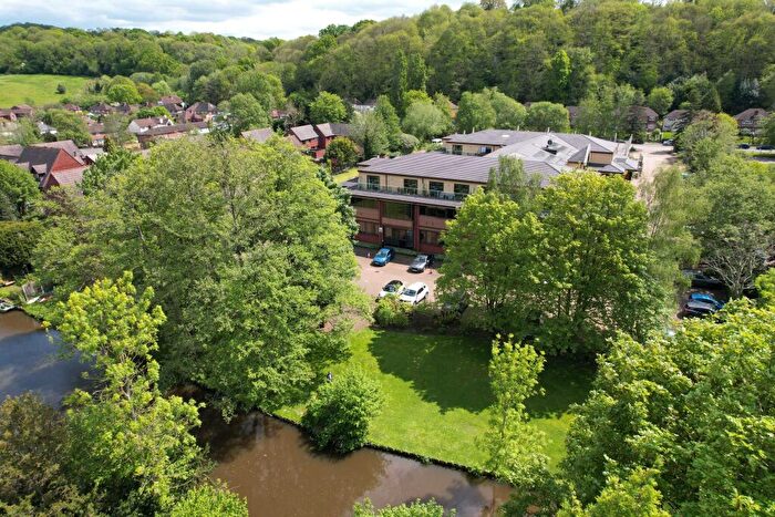 1 Bedroom Apartment For Sale In Catteshall Lane, Godalming, Surrey, GU7