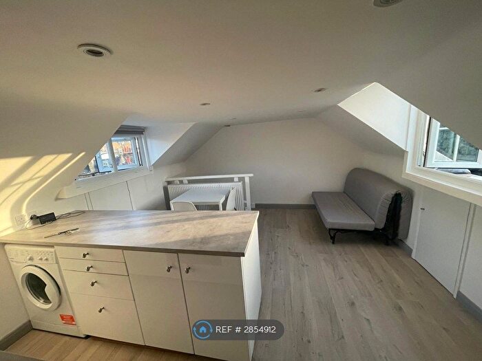 1 Bedroom Flat To Rent In Caledonian Road, London, N1