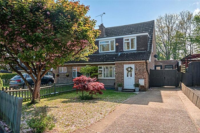 3 Bedroom Semi Detached House For Sale In Linden Way, Ripley, Surrey, GU23