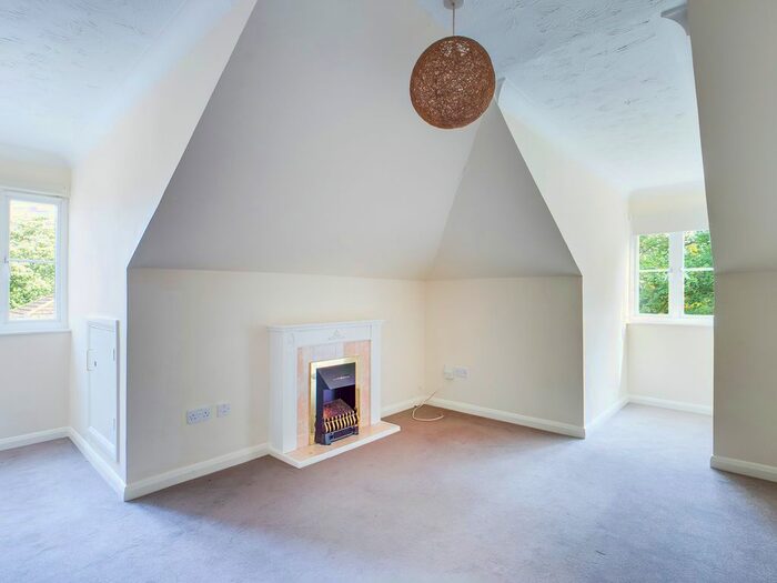 2 Bedroom Flat To Rent In Regent Court, Norn Hill, Basingstoke, RG21