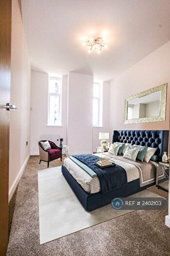 2 Bedroom Flat To Rent In Victoria Avenue, Southend On Sea, SS2