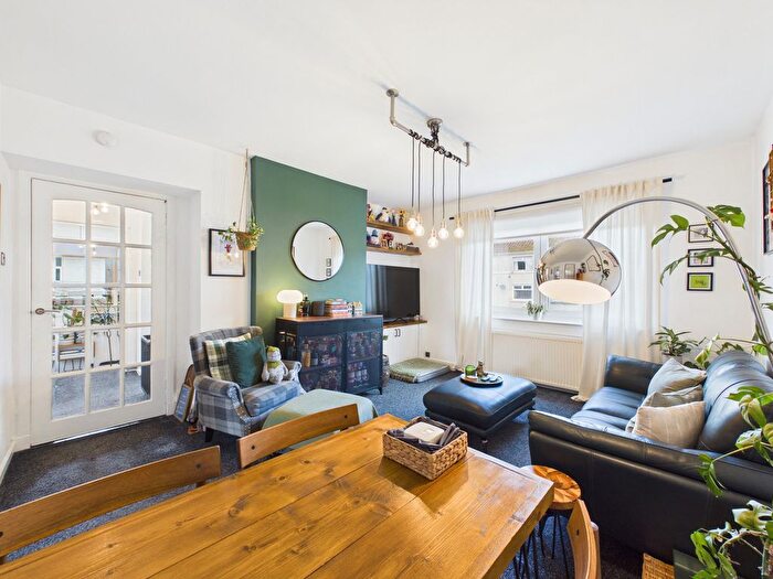 2 Bedroom Flat For Sale In Merksworth Avenue, Dalry, KA24