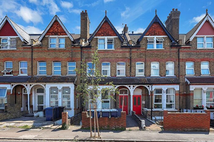 1 Bedroom Flat To Rent In Drayton Green Road, West Ealing, W13