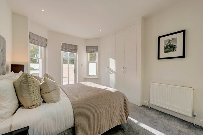 4 Bedroom Flat To Rent In Lexham Gardens, Kensington High Street, W8