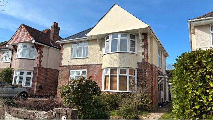 2 Bedroom Flat To Rent In Sunnylands Avenue, Bournemouth, Dorset, BH6