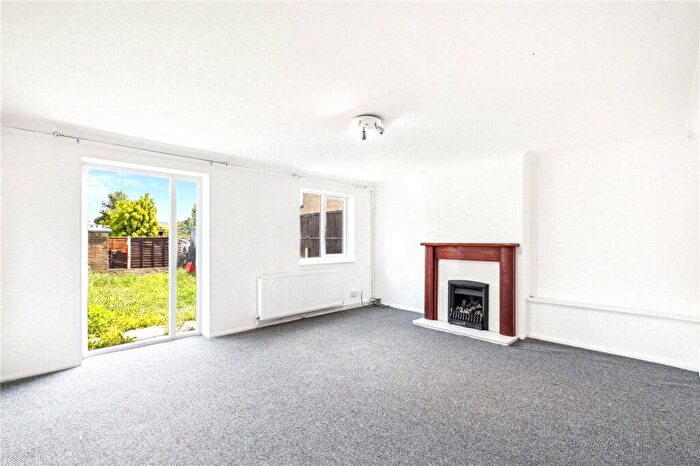 3 Bedroom Terraced House To Rent In Shirley Street, Canning Town, London, E16