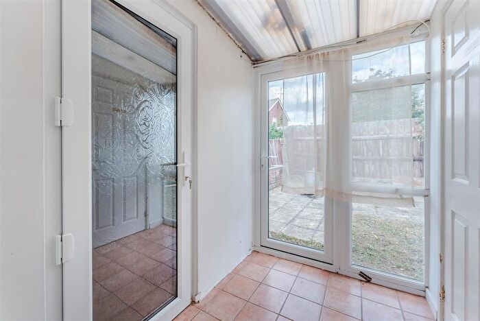 2 Bedroom Semi Detached House For Sale In Alington Close, Finedon, NN9
