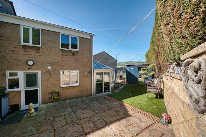 2 Bedroom Semi Detached House For Sale In Old Lime Court, Matlock, DE4