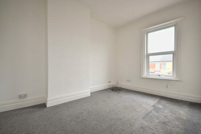 2 Bedroom Flat To Rent In Egerton Road, Blackpool, FY1