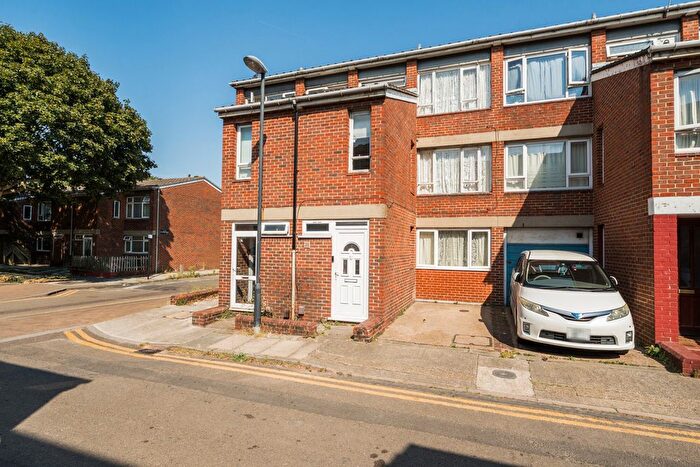 4 Bedroom Terraced House For Sale In Lenthorp Road, London, SE10
