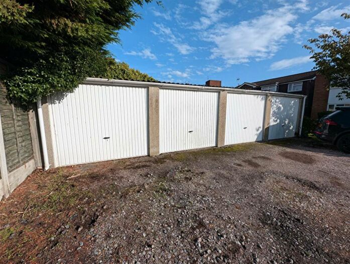 Garage / Parking To Rent In Garage Crescent Court, Crescent Court, Crescent Road, SS9