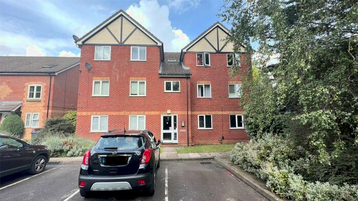 1 Bedroom Apartment To Rent In Groveland Place, Reading, Berkshire, RG30