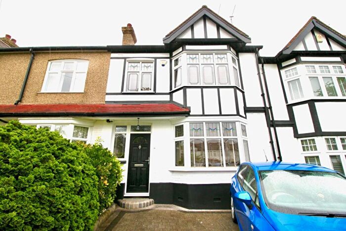 3 Bedroom Terraced House To Rent In Greenstead Gardens, Woodford Green, IG8