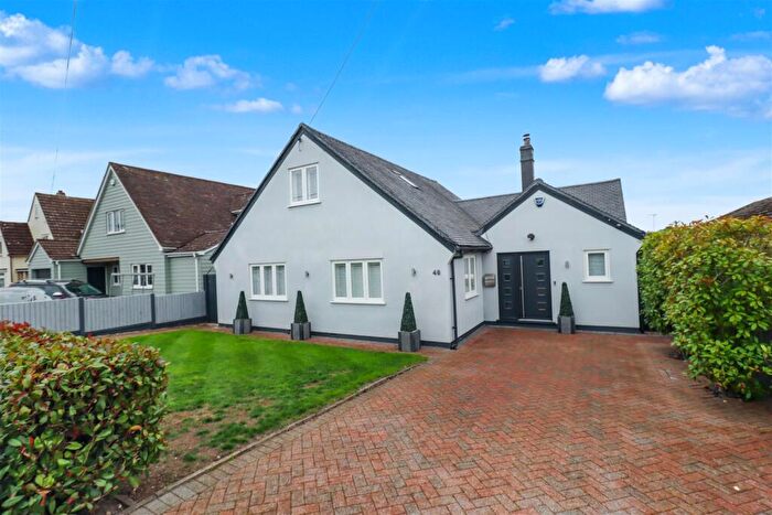 4 Bedroom Detached Bungalow For Sale In High Fields, Dunmow, CM6