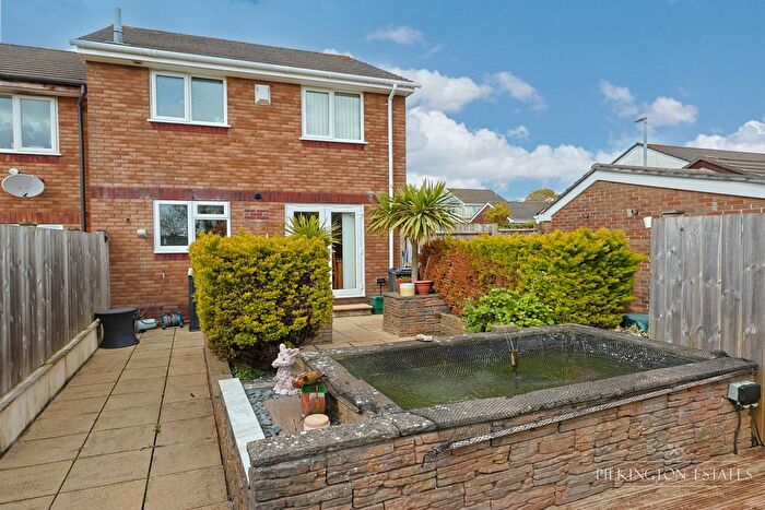 3 Bedroom End Of Terrace House For Sale In Snell Drive, Saltash, PL12